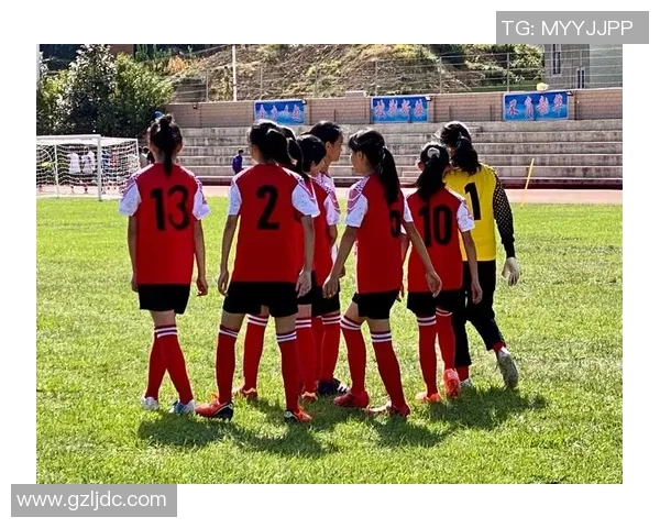 足球明星小飞棍的精彩瞬间与独特风采全景展示