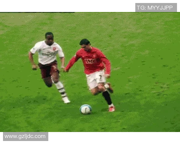 足球明星精彩踩单车过人技巧集锦让你领略足球魅力与风采